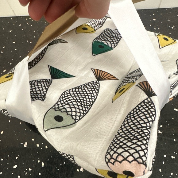 Fish Pattern Muslin Baby Blanket - Picture 3 of 4